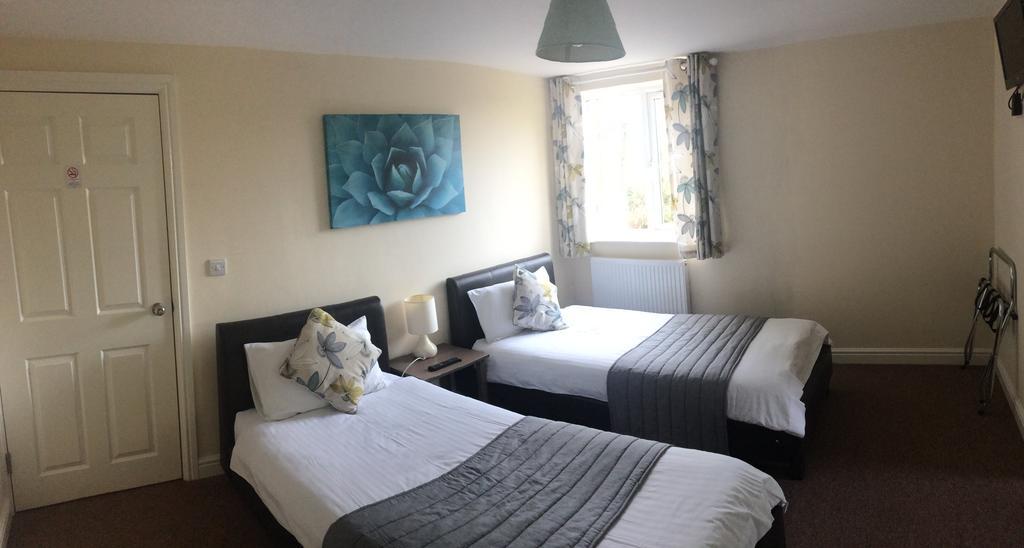 Redhill  The Lodge מראה חיצוני תמונה